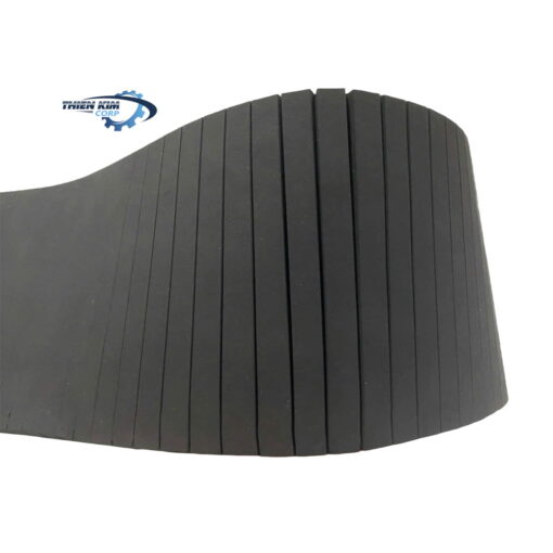 Băng tải PVC xanh, đắp xốp đen